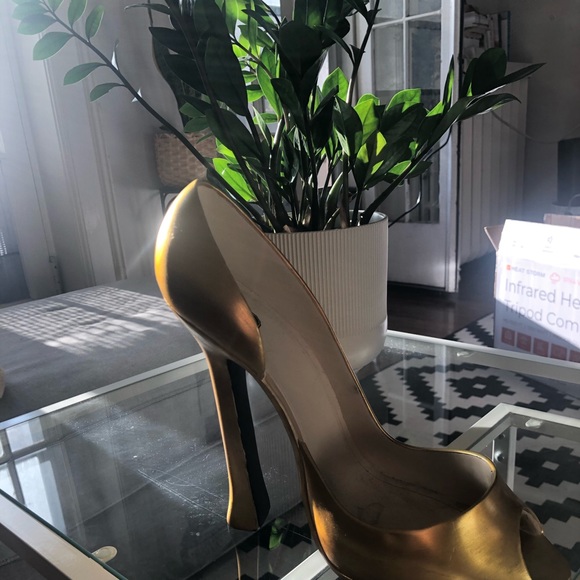 Decorative/Bookend Shoe - Picture 2 of 6